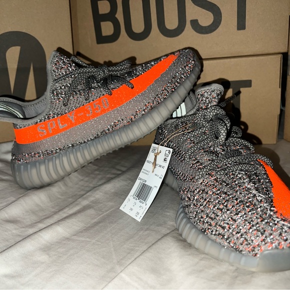 Yeezy, black& orange, size 8